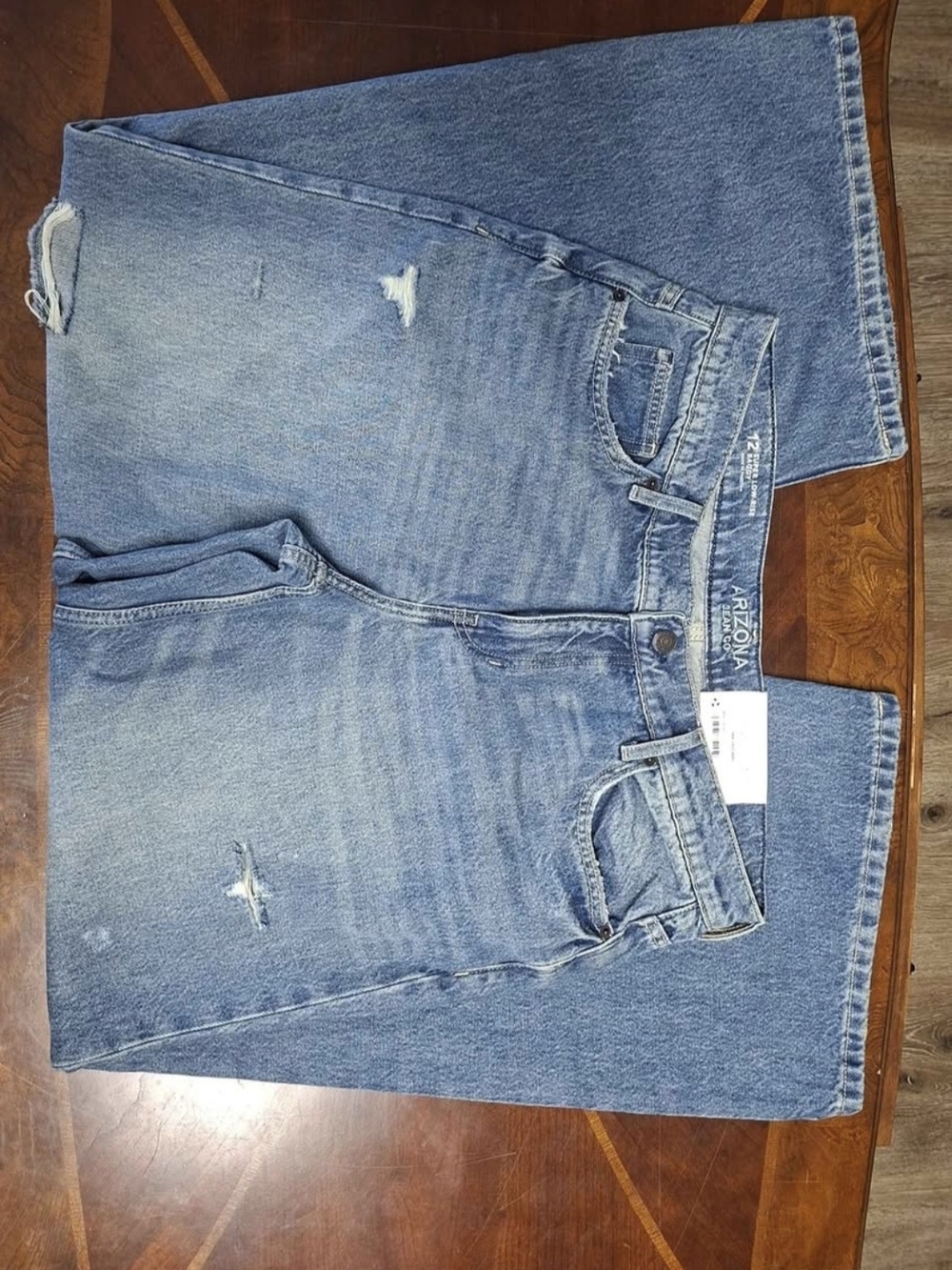 Arizona Women's 12 Light Wash Distressed Jeans NWT